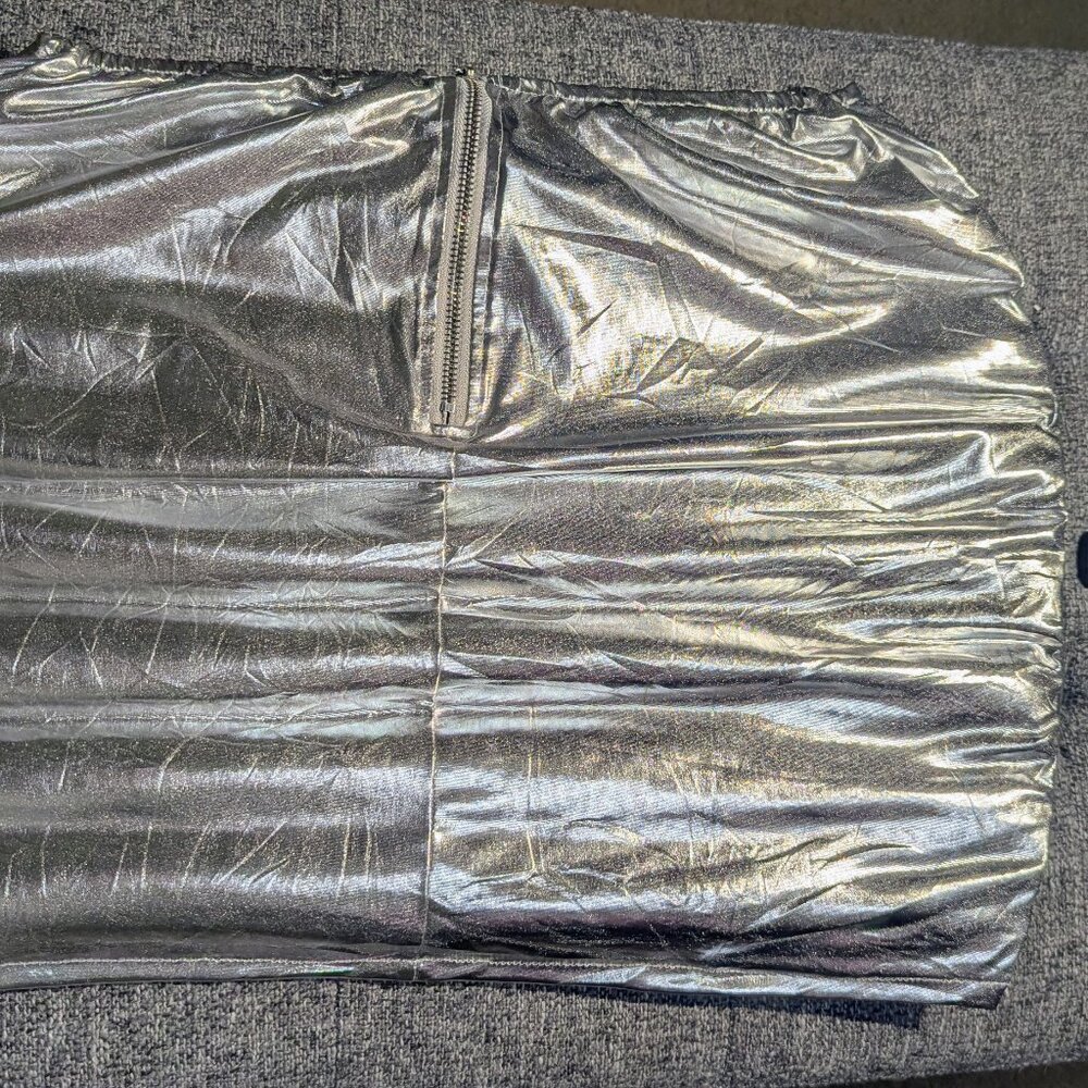 Puffy Quilted Silver Metallic Mini Skirt - 2X - Picture 8 of 9